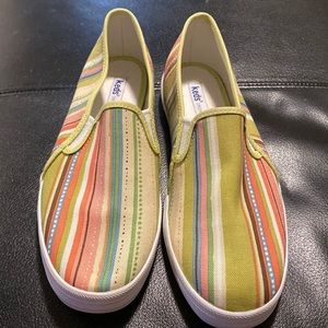 Keds size 8 green and pink stripe